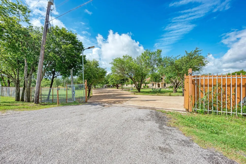 15611 Giese Lane Manor, TX 78653