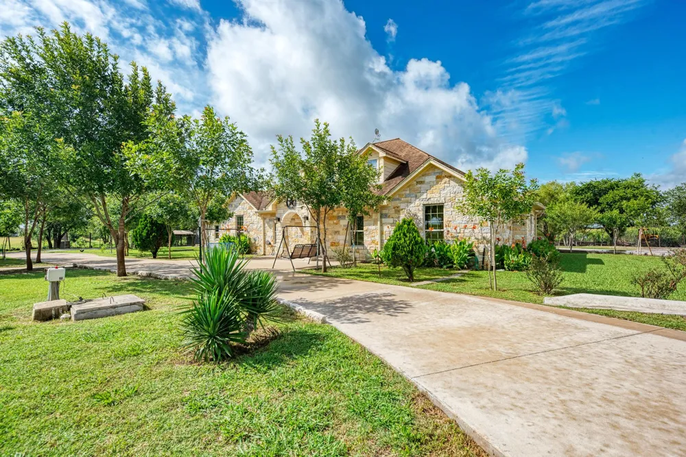 15611 Giese Lane Manor, TX 78653