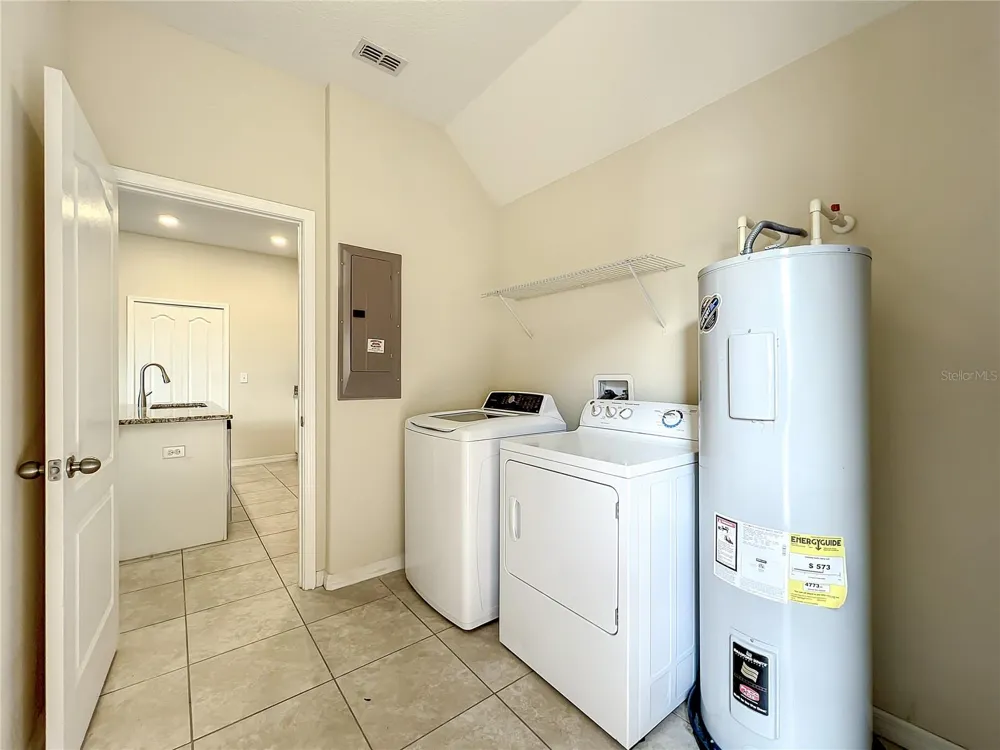 14903 DRIFTWATER DRIVE Winter Garden, FL 34787