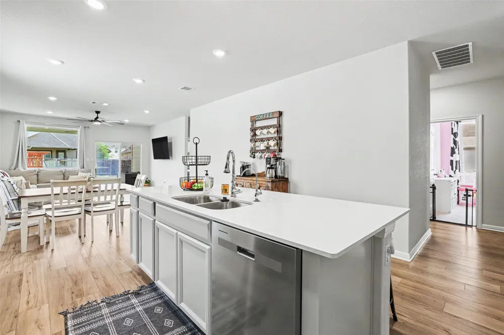 112 Rocking R Court Georgetown, TX 78633
