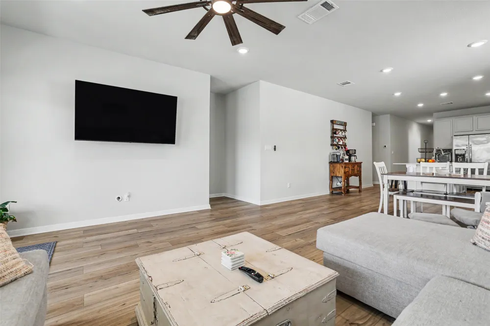 112 Rocking R Court Georgetown, TX 78633