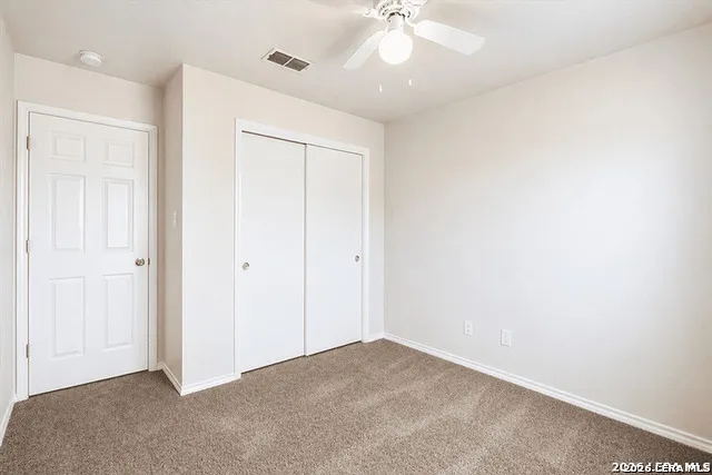 10719 MATHOM LNDG Universal City, TX 78148