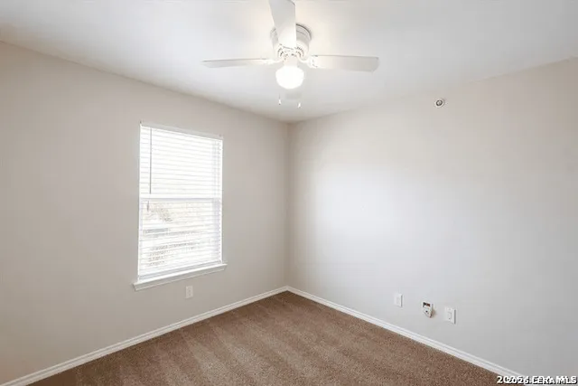 10719 MATHOM LNDG Universal City, TX 78148