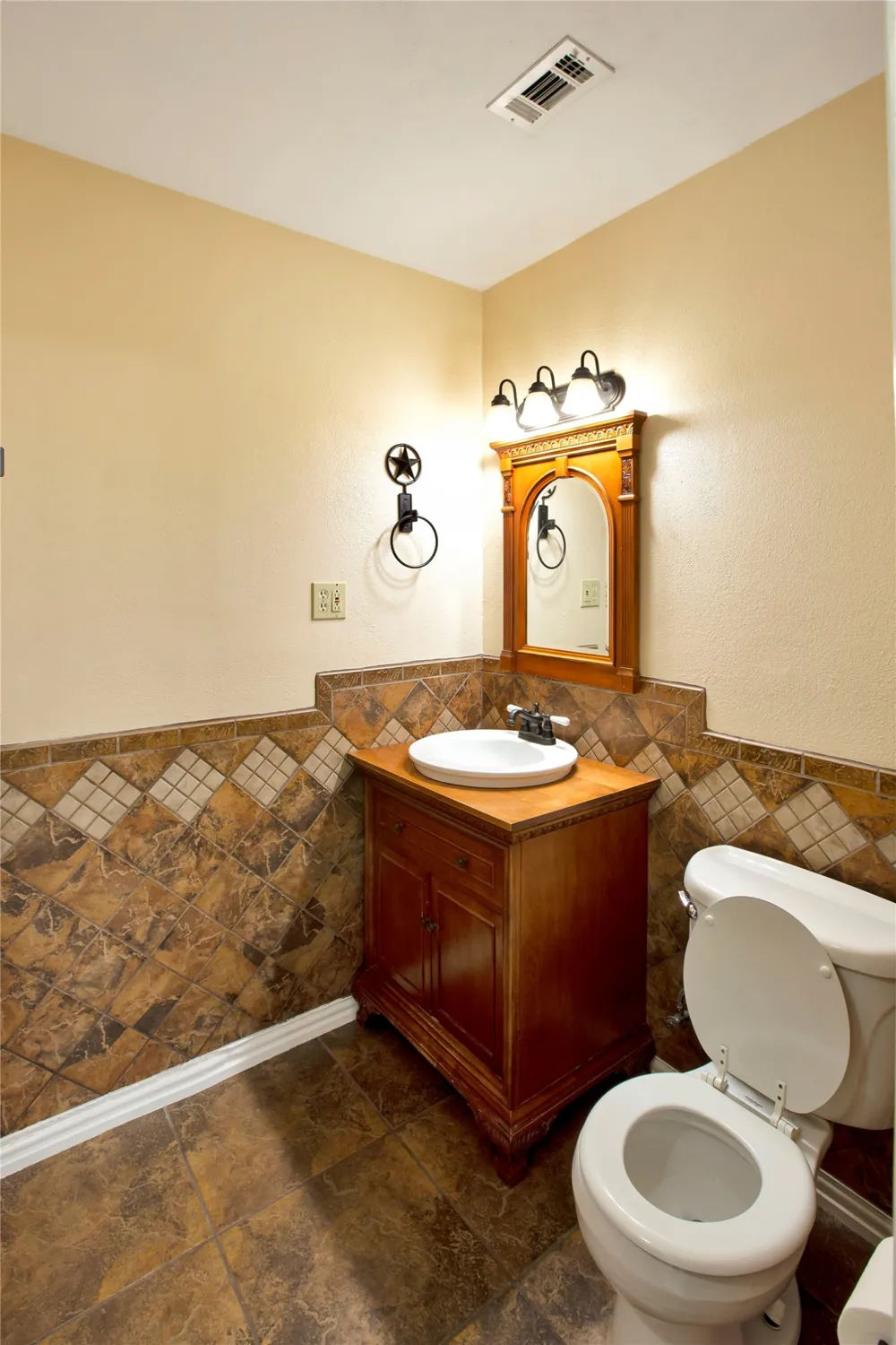 107 Oak Creek Lane Ovilla, TX 75154