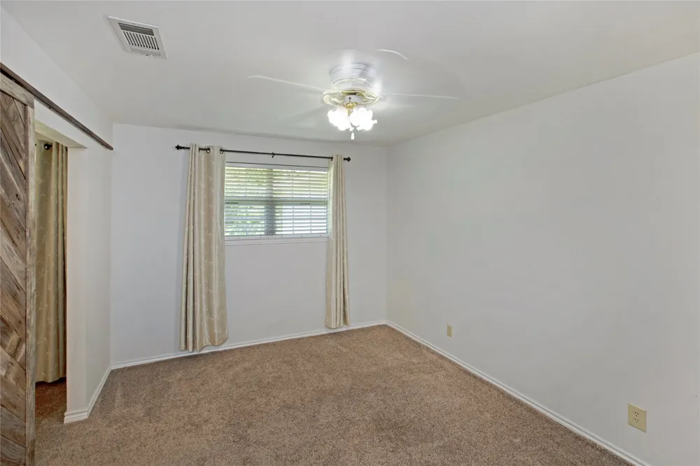 107 Oak Creek Lane Ovilla, TX 75154
