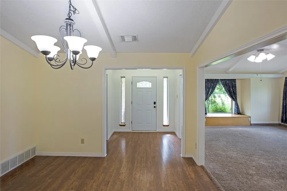 107 Oak Creek Lane Ovilla, TX 75154