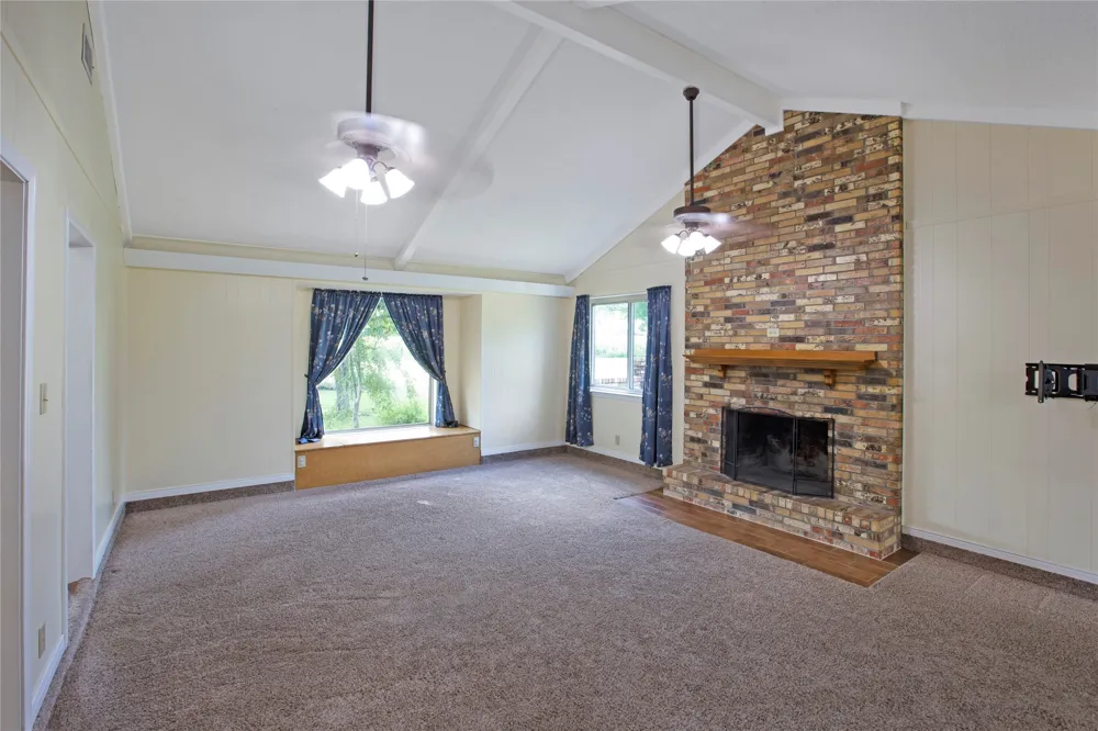 107 Oak Creek Lane Ovilla, TX 75154