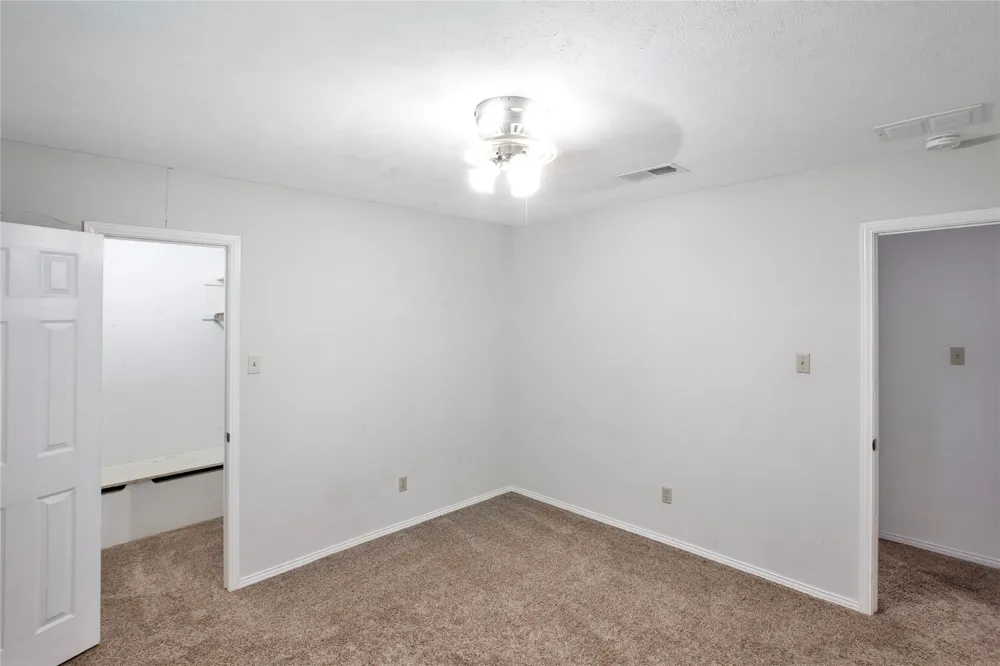 107 Oak Creek Lane Ovilla, TX 75154