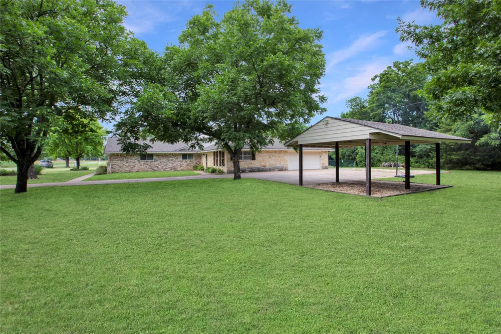 107 Oak Creek Lane Ovilla, TX 75154