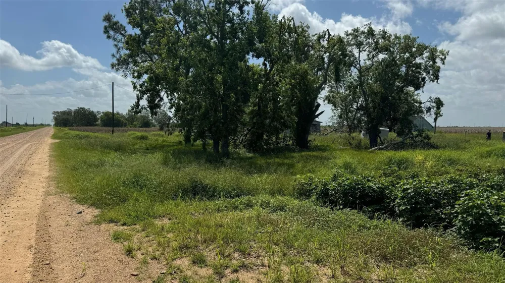 3 County Road 414 El Campo, TX 77437