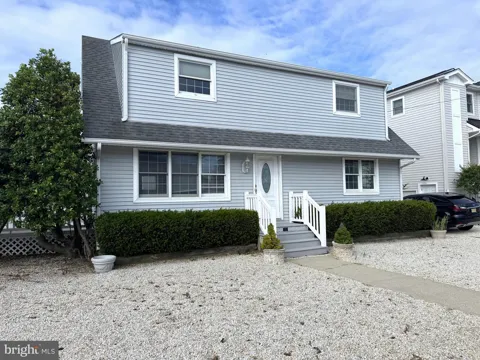 218 W 7TH STREET