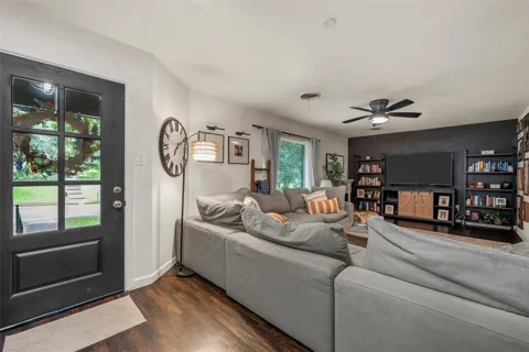 617 Cardinal Drive