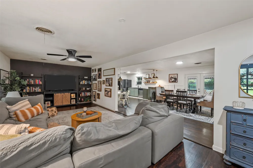 617 Cardinal Drive Woodway, TX 76712