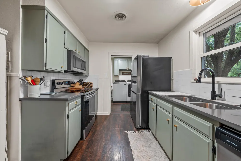 617 Cardinal Drive Woodway, TX 76712
