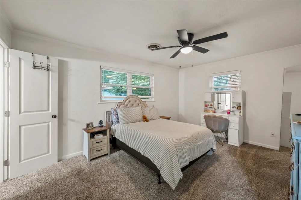 617 Cardinal Drive Woodway, TX 76712