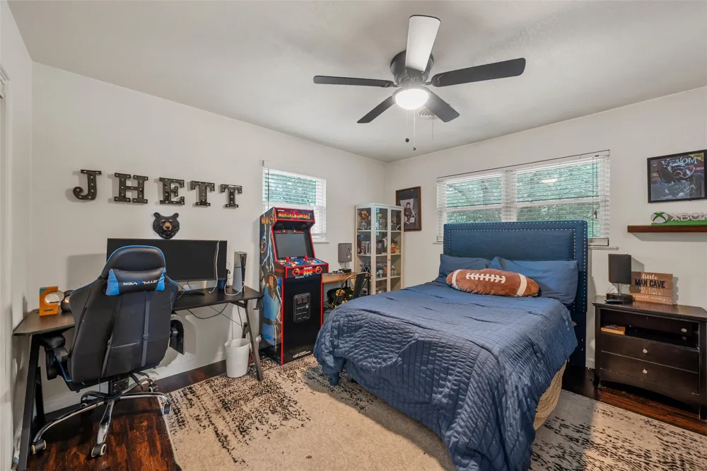 617 Cardinal Drive Woodway, TX 76712