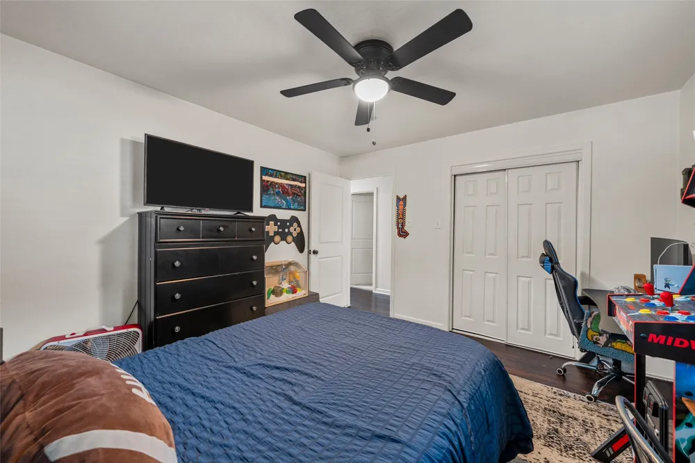 617 Cardinal Drive Woodway, TX 76712