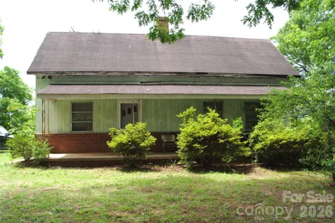 153 & 135 Caroleen Street