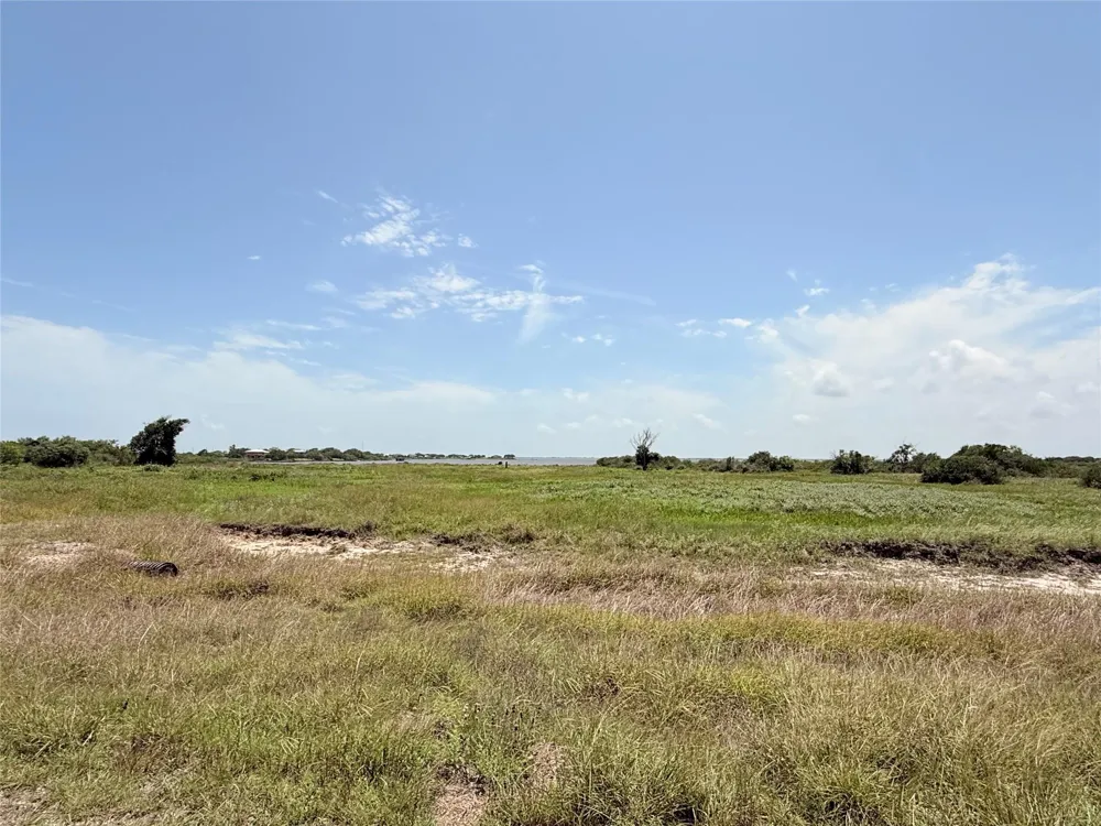 71 Fivemile Trail Palacios, TX 77465