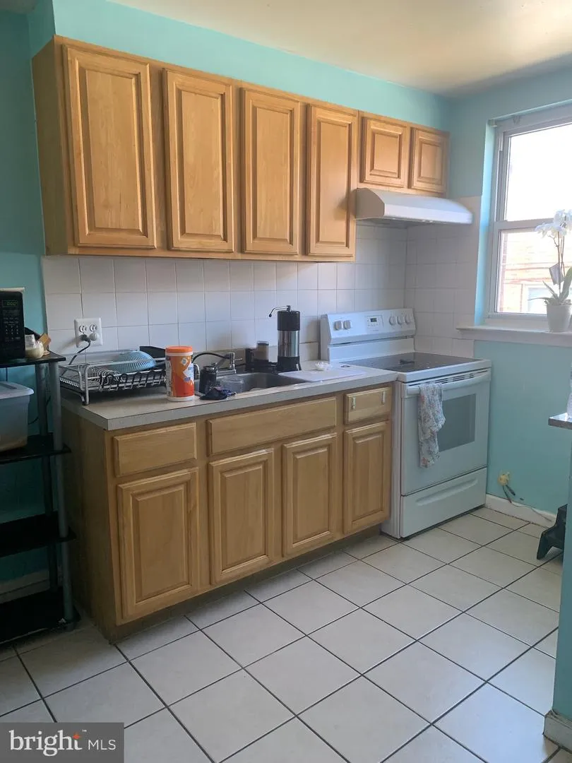 1465 CRESTON STREET Philadelphia, PA 19149