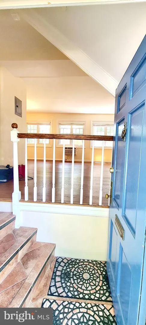 1622 RIPON PLACE Alexandria, VA 22302
