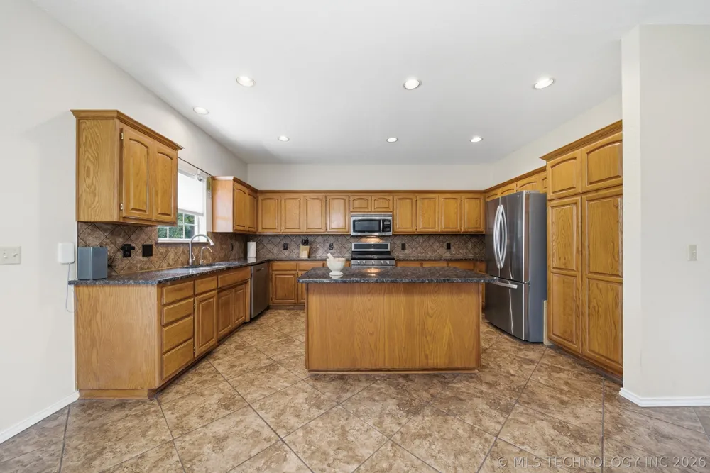 1290 Cliff Drive Cleveland, OK 74020