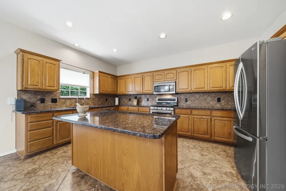 1290 Cliff Drive Cleveland, OK 74020