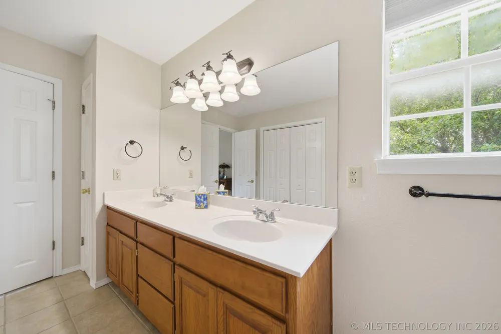 1290 Cliff Drive Cleveland, OK 74020