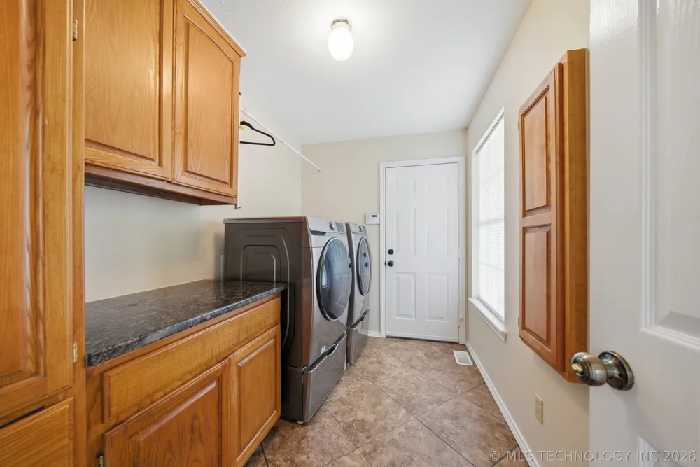 1290 Cliff Drive Cleveland, OK 74020
