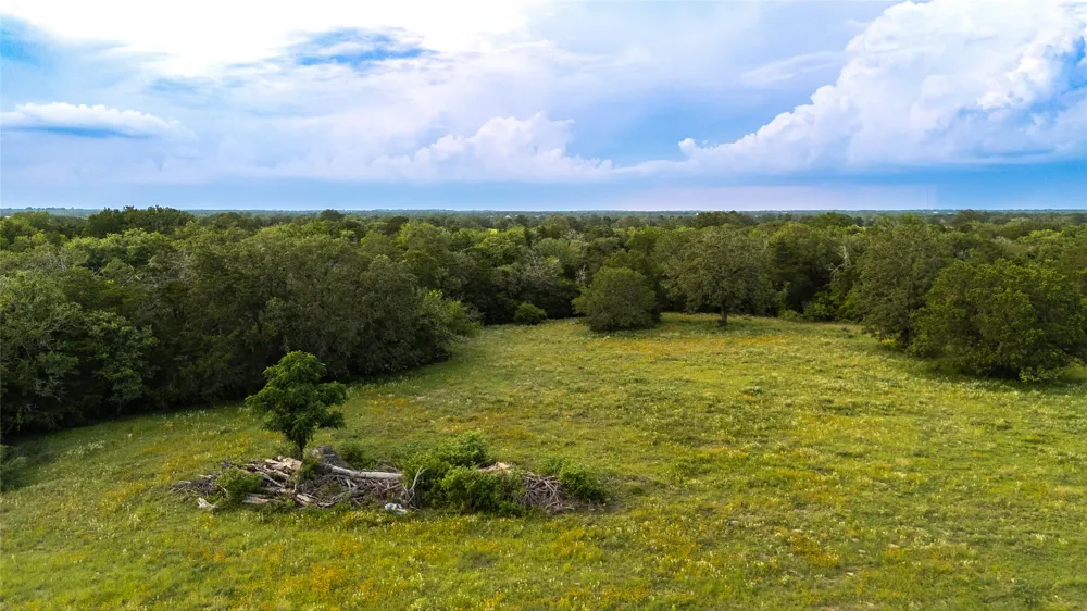 1395 S Highway 95 Smithville, TX 78957