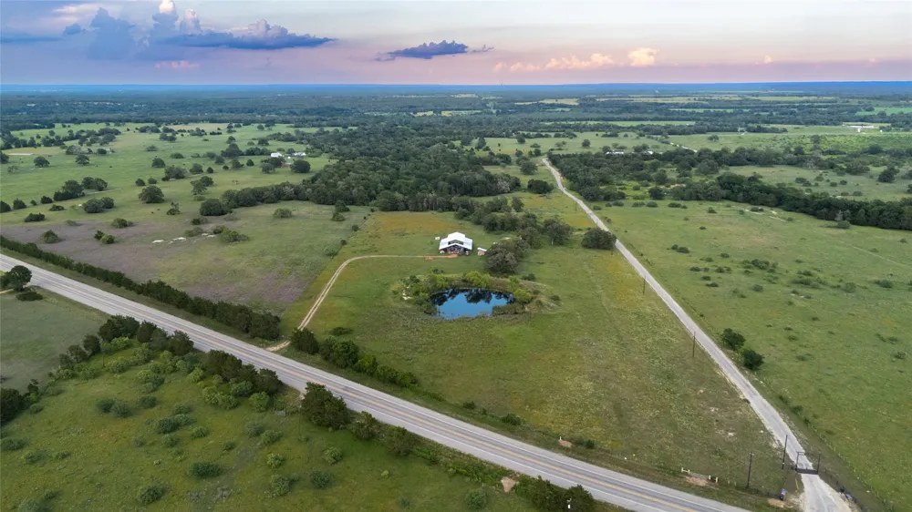 1395 S Highway 95 Smithville, TX 78957