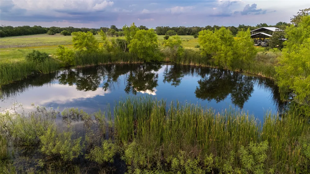 1395 S Highway 95 Smithville, TX 78957