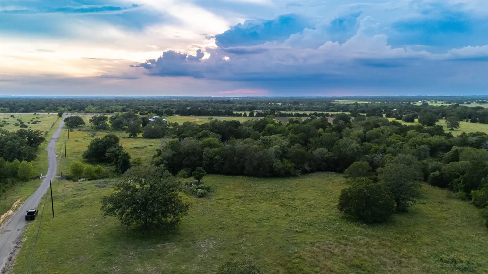 1395 S Highway 95 Smithville, TX 78957