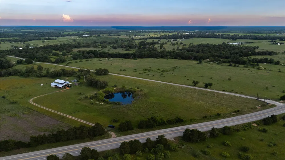 1395 S Highway 95 Smithville, TX 78957