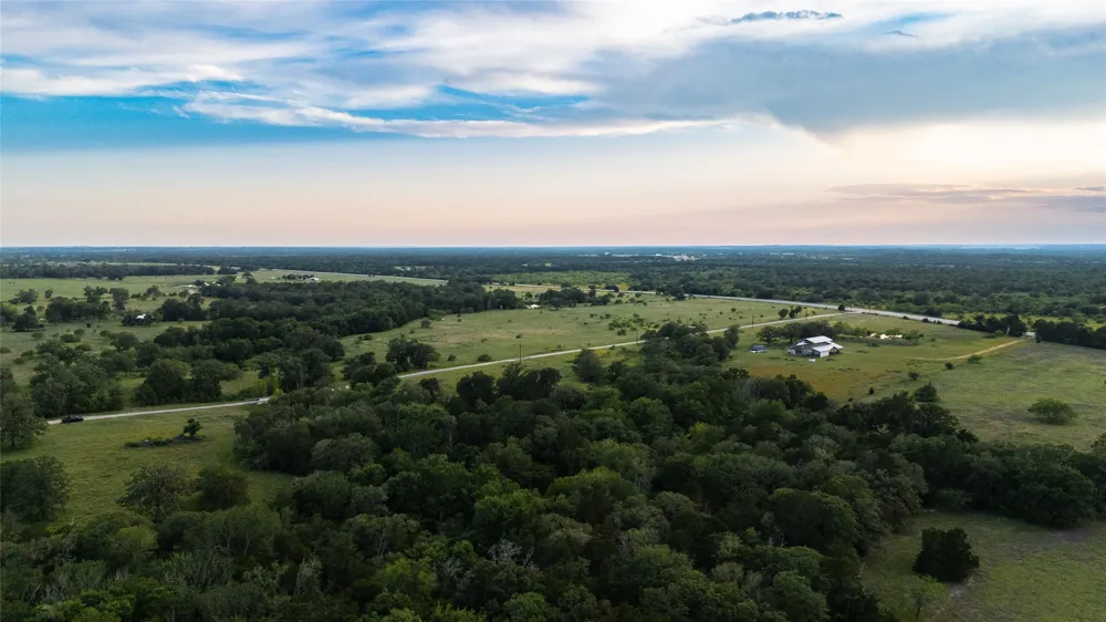 1395 S Highway 95 Smithville, TX 78957
