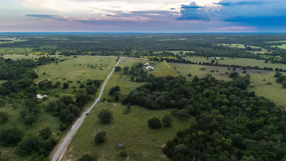 1395 S Highway 95 Smithville, TX 78957