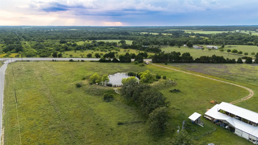 1395 S Highway 95 Smithville, TX 78957