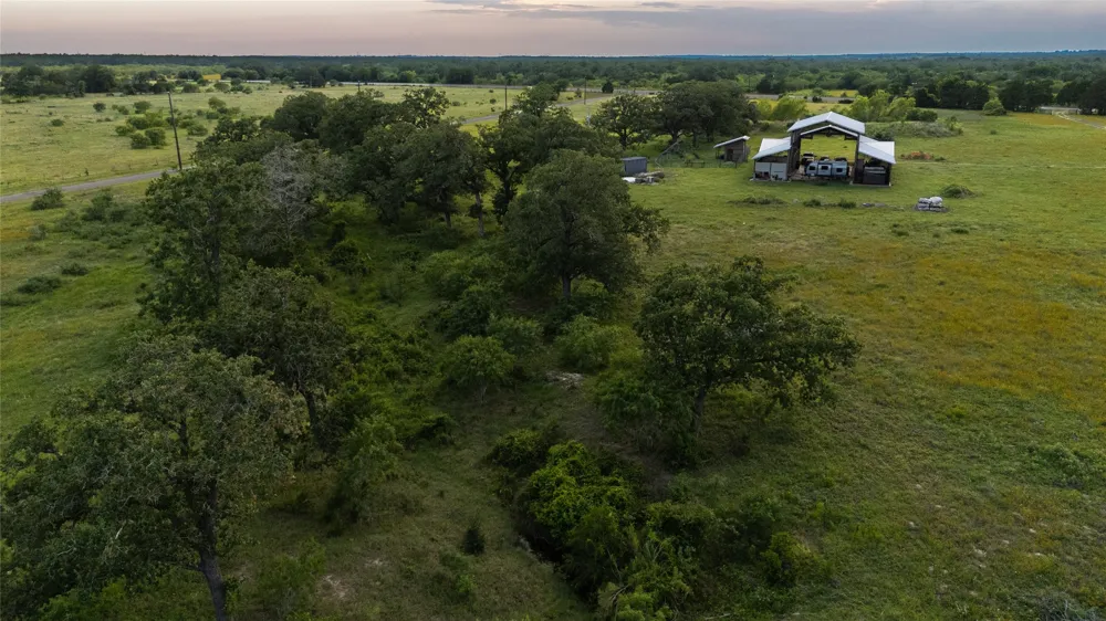 1395 S Highway 95 Smithville, TX 78957