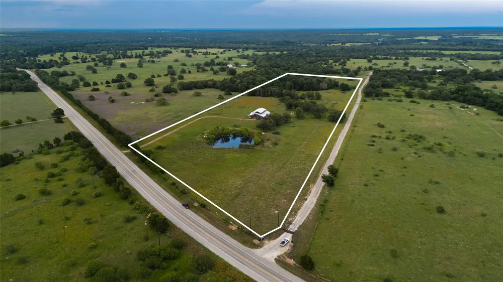 1395 S Highway 95 Smithville, TX 78957