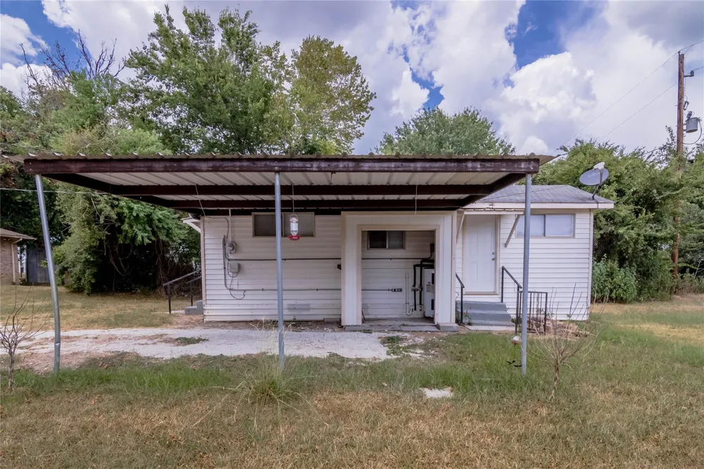137 Lee Lane Trinity, TX 75862