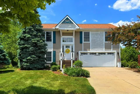 558 Thornhill Court