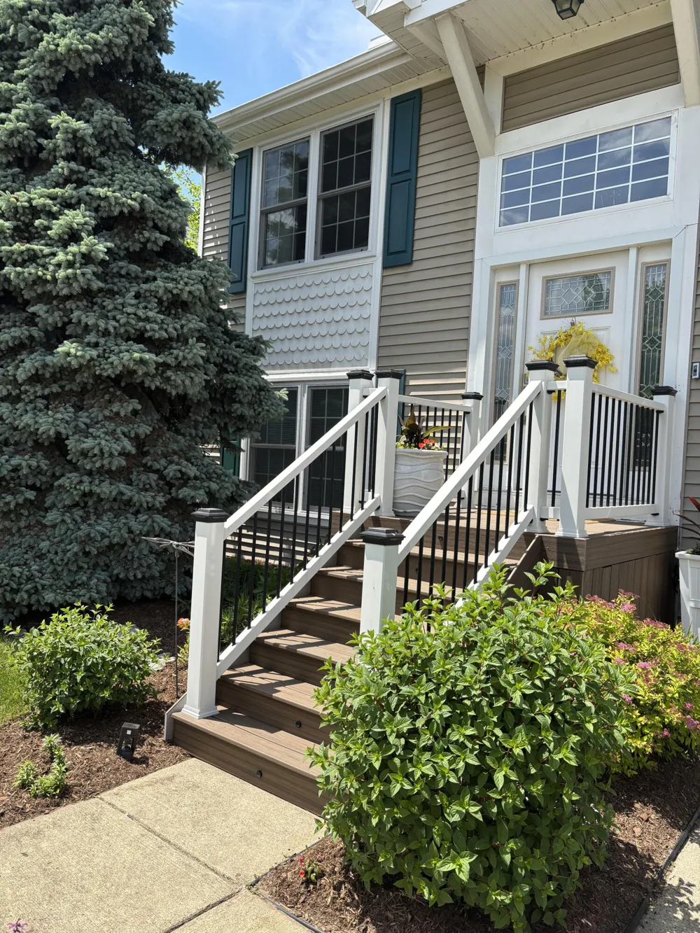 558 Thornhill Court Belleville, MI 48111