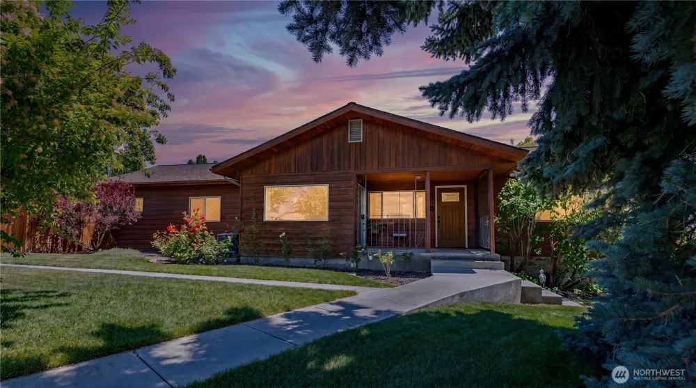 100 Omak Airport Road Omak, WA 98841