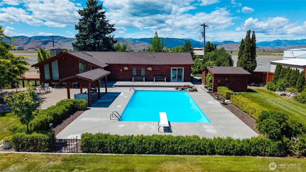 100 Omak Airport Road Omak, WA 98841