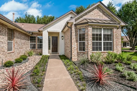 105 Stetson Circle