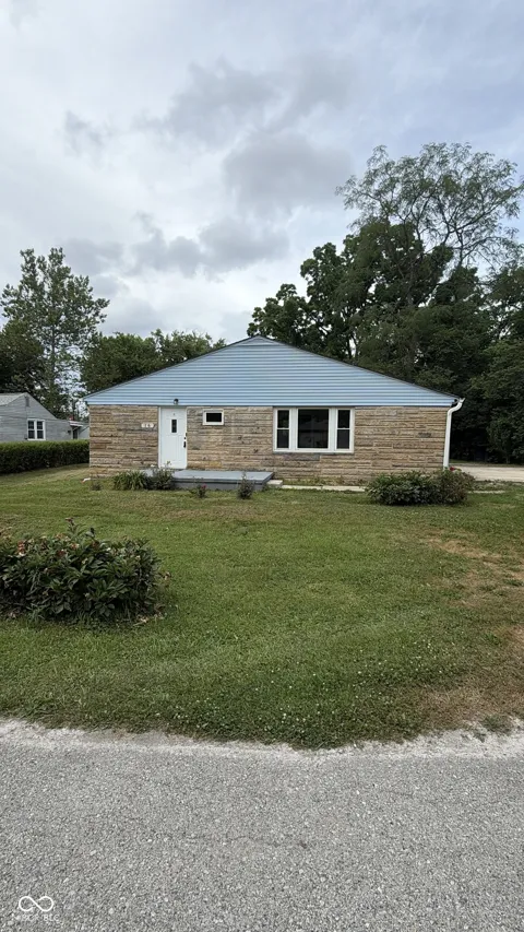 16 Glenda Drive