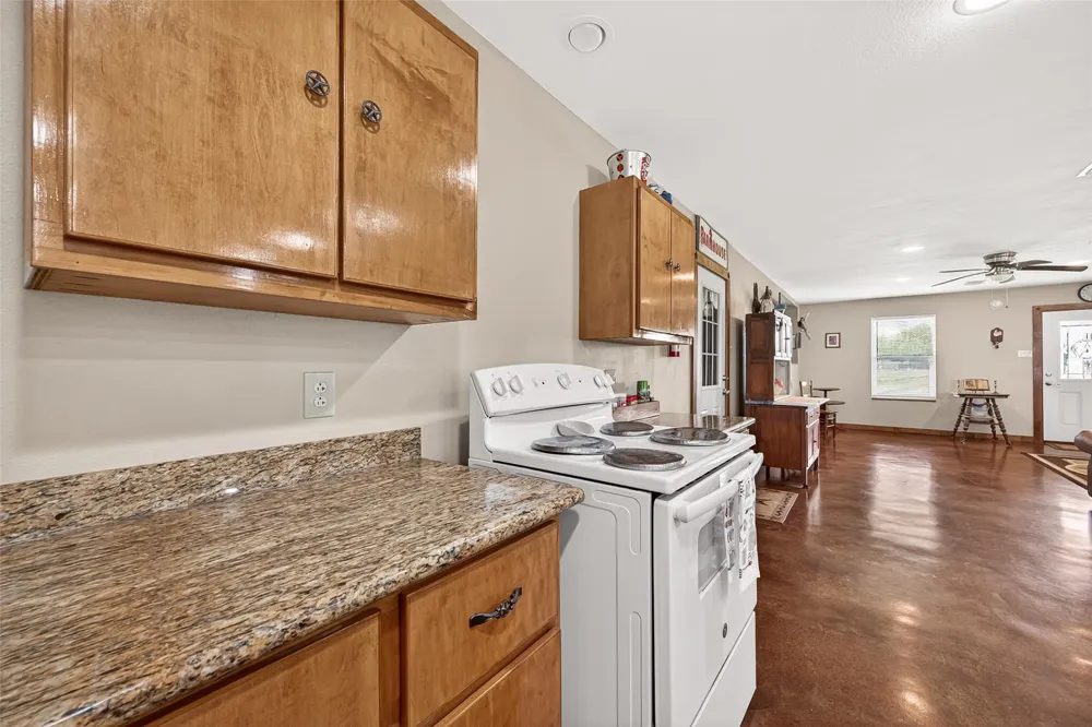8430 Altimore Road Needville, TX 77461
