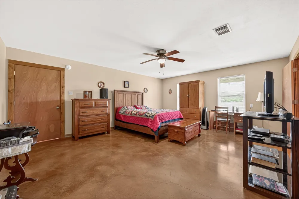 8430 Altimore Road Needville, TX 77461