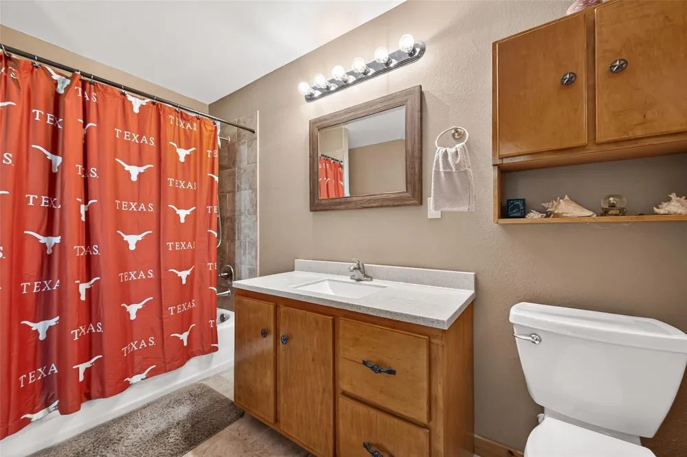 8430 Altimore Road Needville, TX 77461
