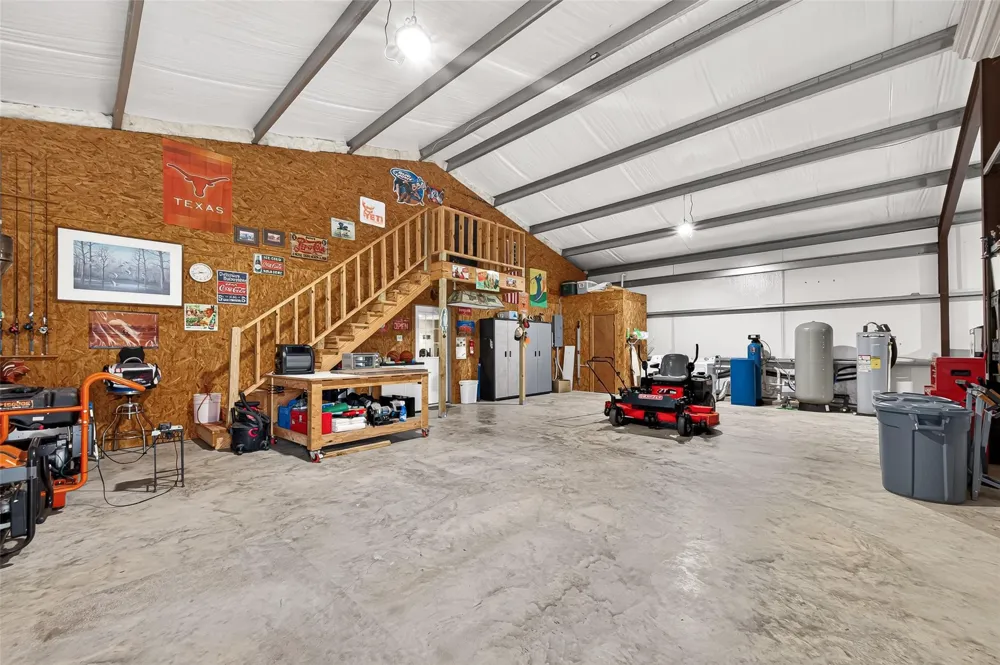 8430 Altimore Road Needville, TX 77461
